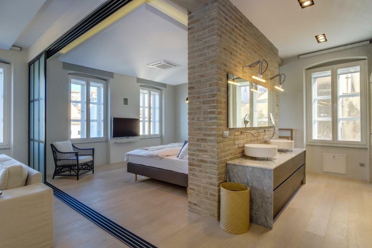 Argemonia Apartment *